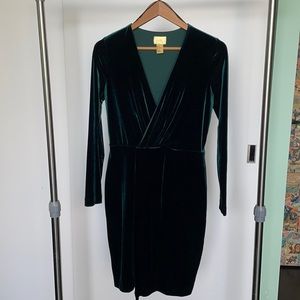Look at that velvet shimmer! Size 6 H&M velvet dress.